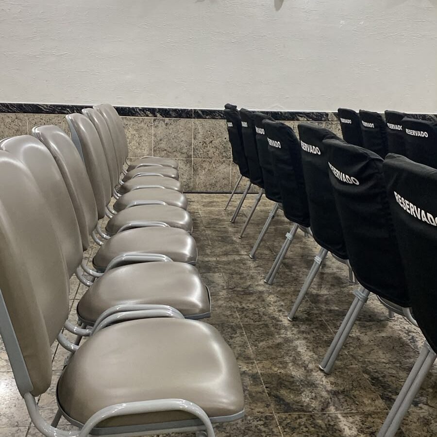 Cadeiras para o auditório